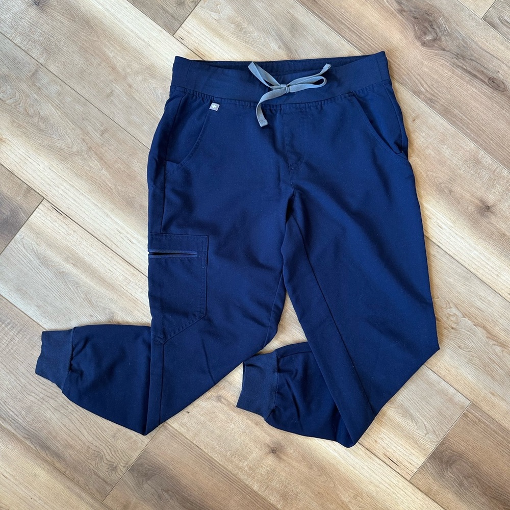 Figs Womens Zamora Scrub Cargo Jogger Pants Navy
Blue W18SW2005 small petite
